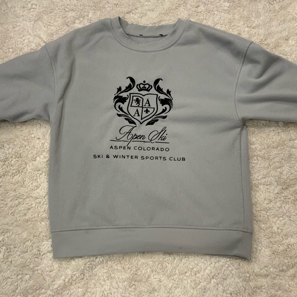 Sweat shirt with design